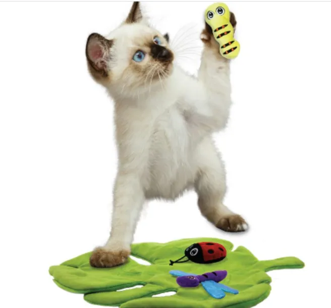 Kong Pull-A-Partz Bugz Cat Toy Leaf Mat